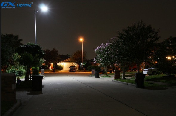 đèn led trước cổng nhà